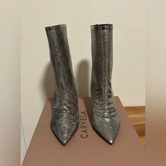 Carvela Armour Boot. Size 8. 4” heel. Excellent Condition. - Picture 2 of 7